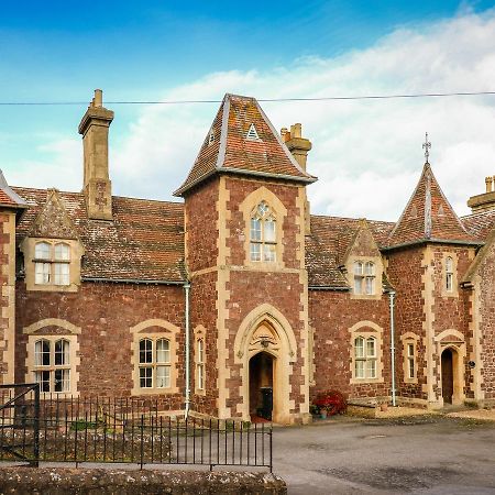 3 Old Police Station Villa Dunster Exterior photo
